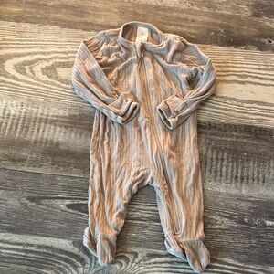 Ribbed Sleeper Modern Moments Light Brown/Taupe